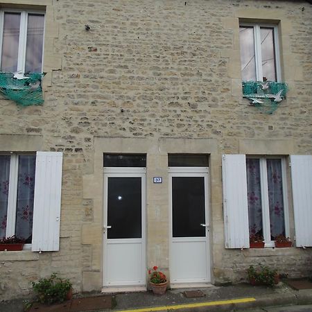 Maison En Pierre Apartment Port-en-Bessin-Huppain Exterior foto