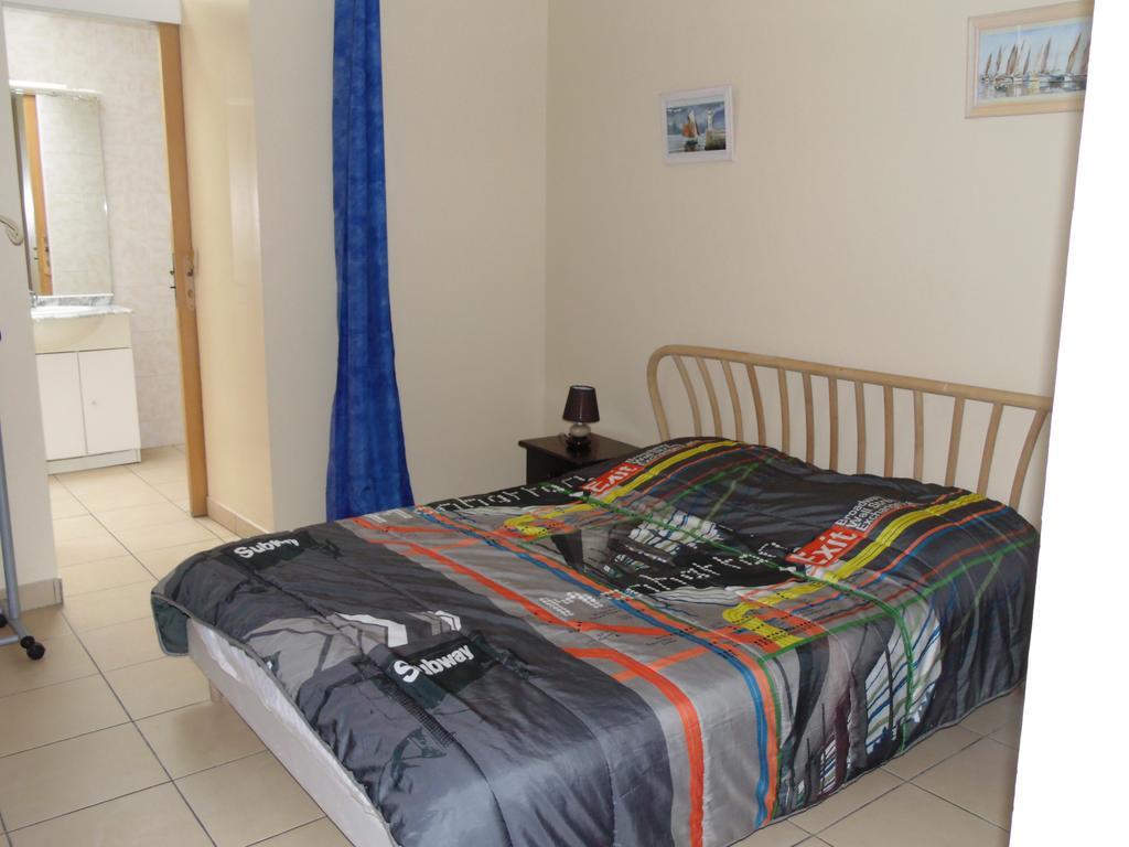 Maison En Pierre Apartment Port-en-Bessin-Huppain Cameră foto